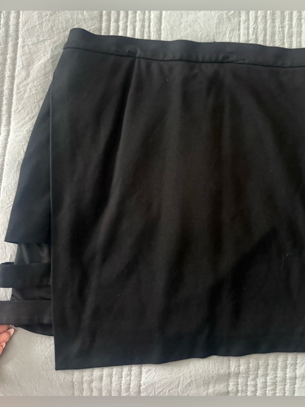 bebe Black Mini Skirt with Side Zipper
